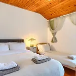 Beautiful Casa Romantica With Pool In Umag