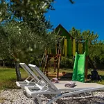 Beautiful Casa Romantica With Pool In * Umag
