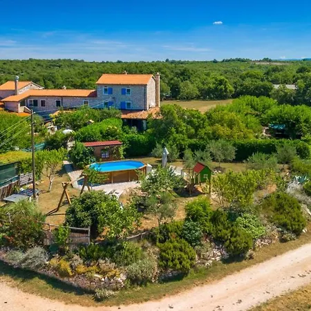 Beautiful Casa Romantica With Pool In Villa Umag