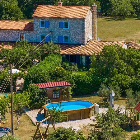 Beautiful Casa Romantica With Pool In Vila *