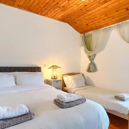 Beautiful Casa Romantica With Pool In Umag