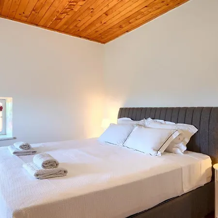 Beautiful Casa Romantica With Pool In Umag