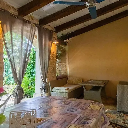 Beautiful Casa Romantica With Pool In Villa