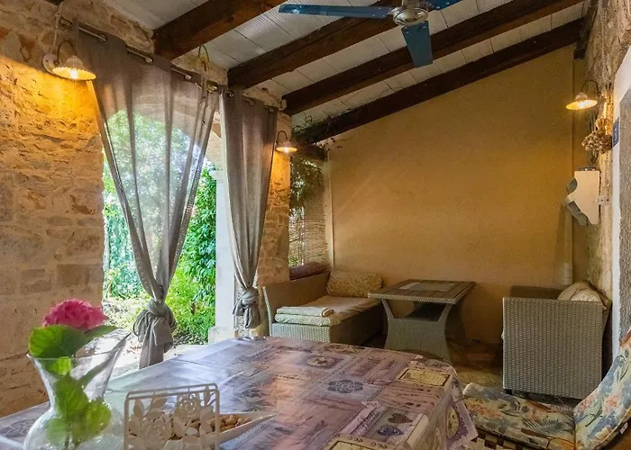 Beautiful Casa Romantica With Pool In Villa
